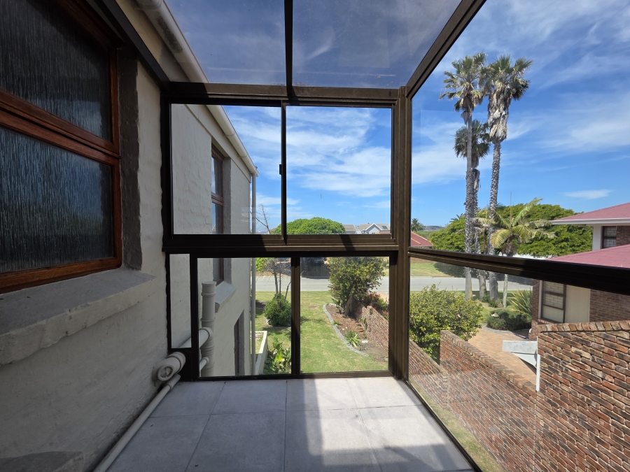 5 Bedroom Property for Sale in Bayview Western Cape
